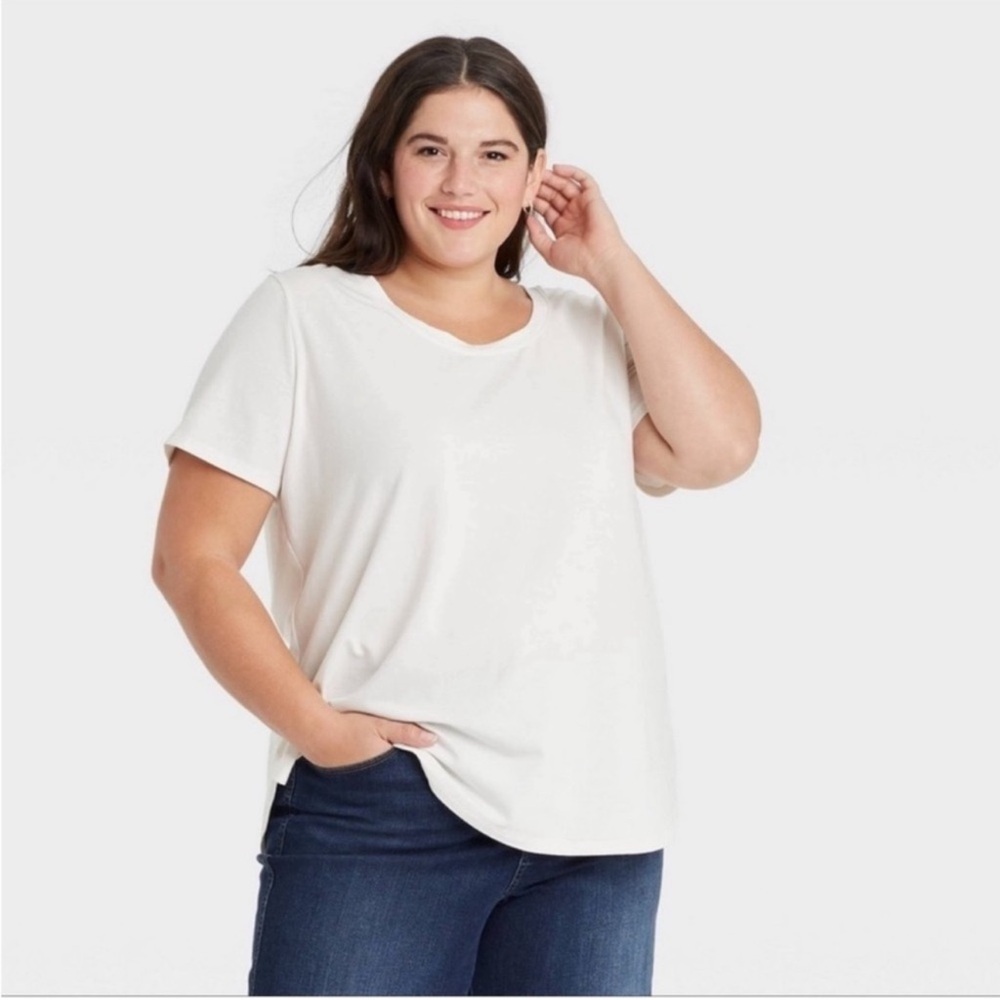 Ava & Viv White Scoop Neck Essential Tee 1X